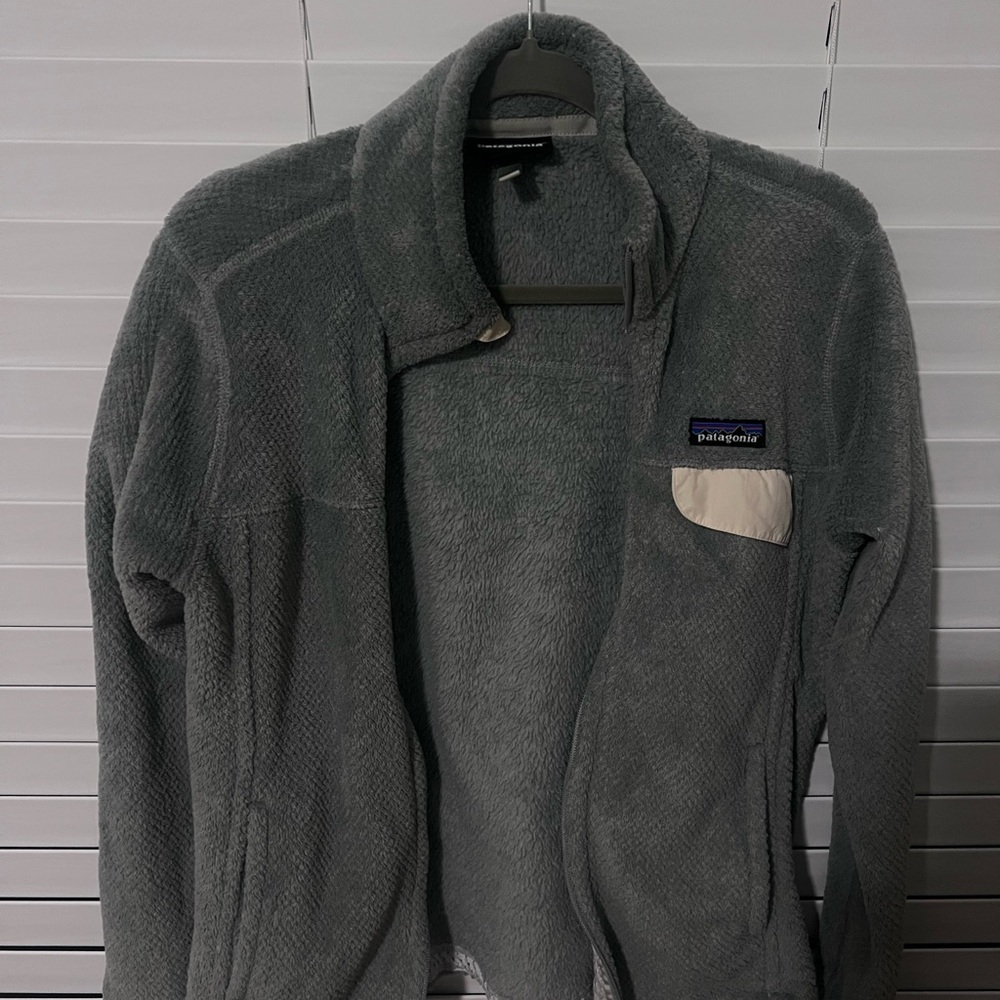 Patagonia Women's Gray and Cream Zip-Up Jacket
